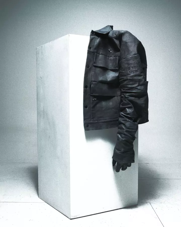 Aitor Throup Throws Down the Gauntlet with His New Exhibition “Ultra Veil”