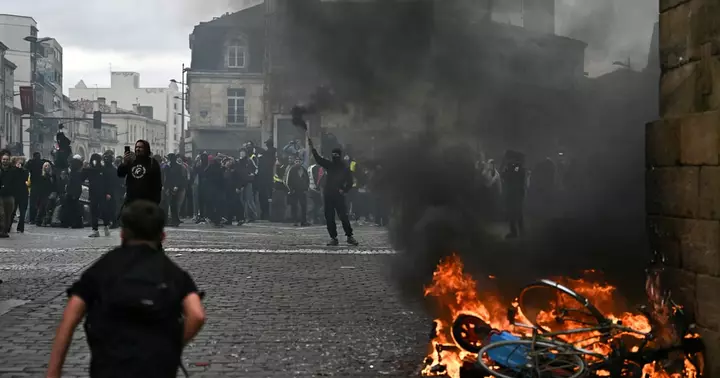 Police, protesters clash ahead of mass demonstrations in France