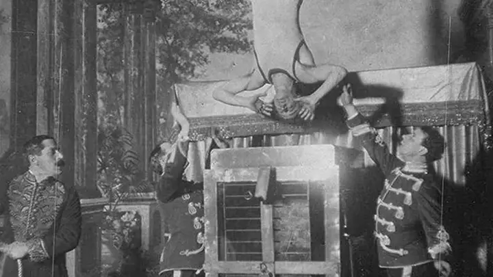 Harry Houdini Died 100 Years Ago on Halloween. A New Book Questions Everything