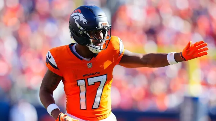 Fantasy football Start 'Em, Sit 'Em WR in Week 7: Jaylen Waddle finally finds a soft matchup to exploit