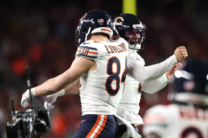 Bears Receive Bad News About Star TE Colston Loveland