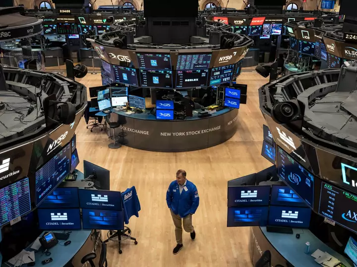 US tech stocks tumble as investors fret over AI spending