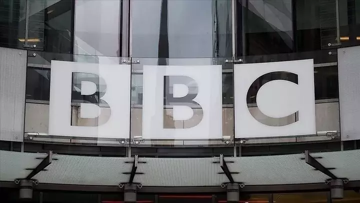 BBC qənaət məqsədilə iki telekanalı və bir radionu bağlayacaq
