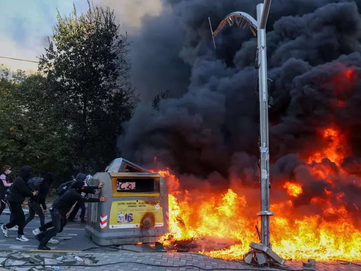 Fire erupts at Albania’s Education Ministry as protests enter third day