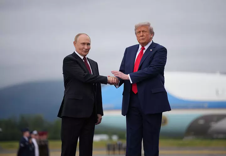 Lawmakers Argue Trump's Russia Diesel Deal 'Violates' the Law. Here's What Legal Experts Say