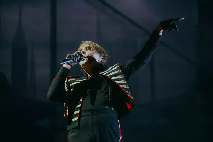 My Chemical Romance Waves White Flag in Dallas Cowboys Cheerleader Flap: ‘Agreement Reached’