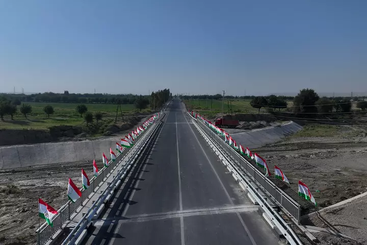 Tacikistan Rogun su anbarı boyunca 51,4 km yol tikəcək