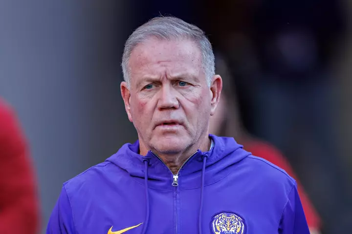 Brian Kelly Emerges as Candidate to Land Big Ten Coaching Job