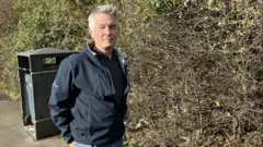 Fed-up driver builds AI litter tracker