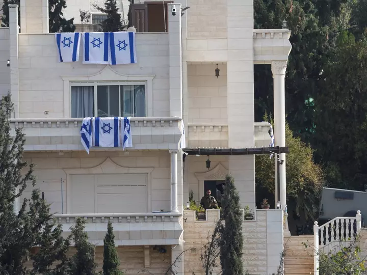 İsrail qüvvələri Hebron evlərini karantin zamanı hərbi mövqelərə çevirdi