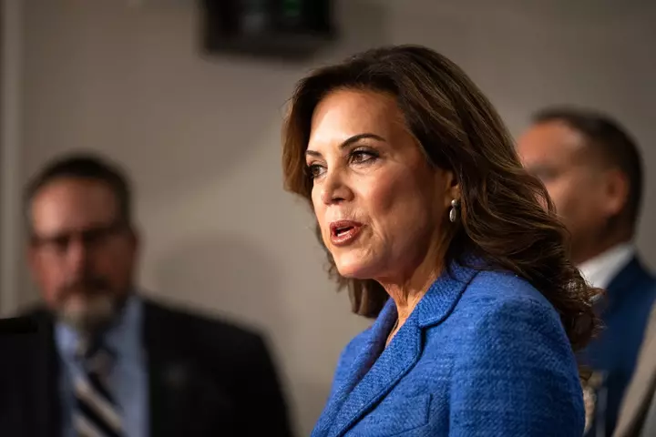 Respublikanlar Minnesotada tarixi qələbə əldə etməyə can atır, demokratlar isə geri çəkilir
