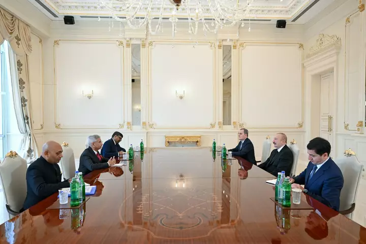 Prezident İlham Əliyev Hindistan Xarici İşlər Naziri ilə görüşür (ŞƏKİL)