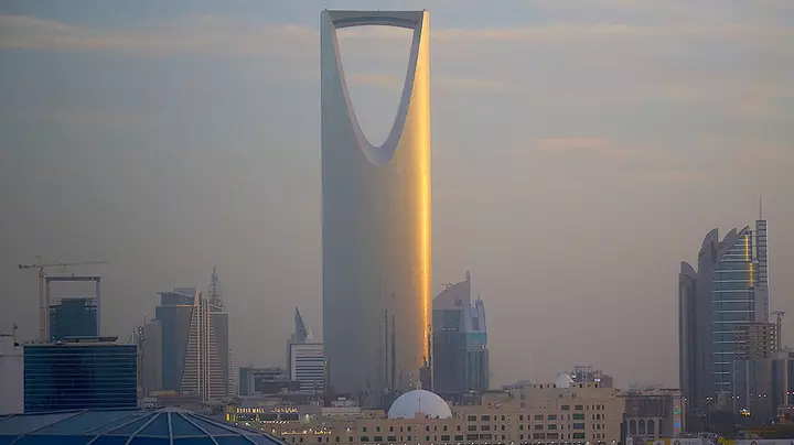 Saudi Arabia on edge: Iconic Kingdom Centre sends workers home amid Houthi attacks