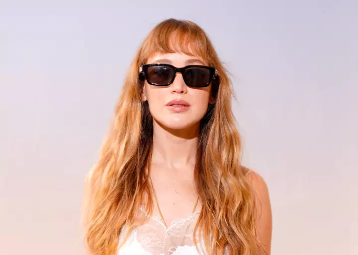 Jennifer Lawrence nəhayət yeni səmimi müsahibəsində plastik cərrahiyyə barədə spekulyasiyalara cavab verir