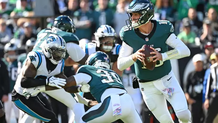 Eagles vs. Cowboys odds, picks, player props: Expert's NFL Week 7 best bets for Monday Night Football