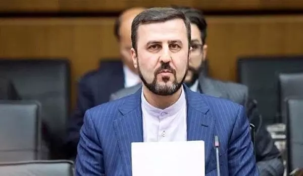 Kazım Qəribabadi Azərbaycana gəlir