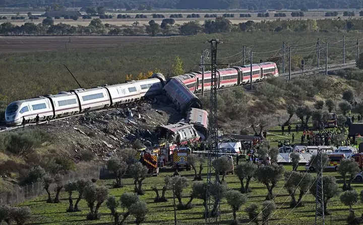 Opinion | Another Train Wreck in Socialist Spain