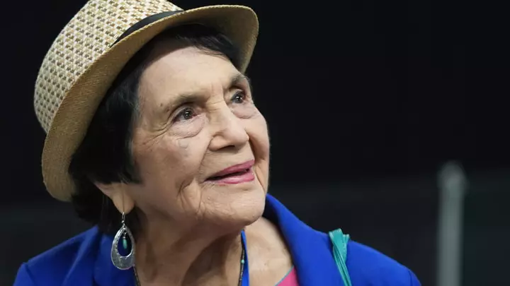 'Si, se puede': US civil rights icon Dolores Huerta dies at 96